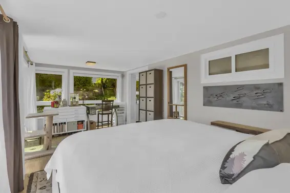 901 Calverhall Street, North Vancouver For Sale - image 19