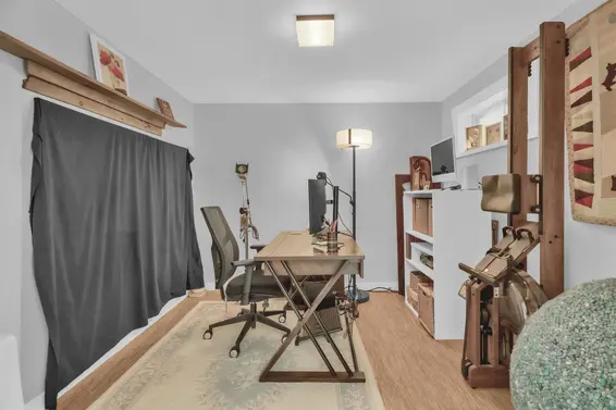 901 Calverhall Street, North Vancouver For Sale - image 20
