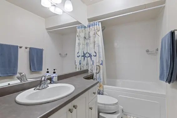 1059 Heritage Boulevard, North Vancouver For Sale - image 19
