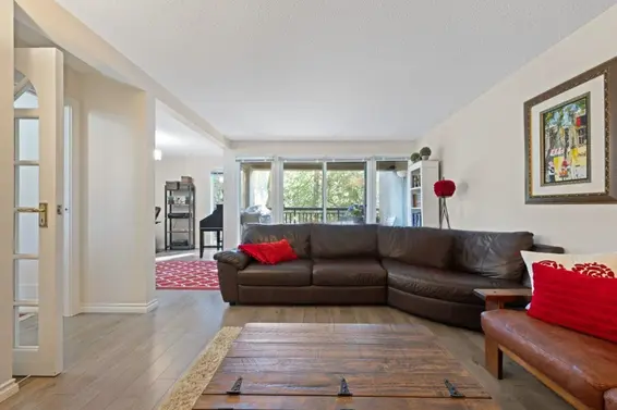 1059 Heritage Boulevard, North Vancouver For Sale - image 4