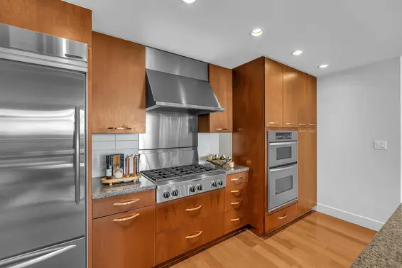 702 3335 Cypress Place, West Vancouver For Sale - image 15