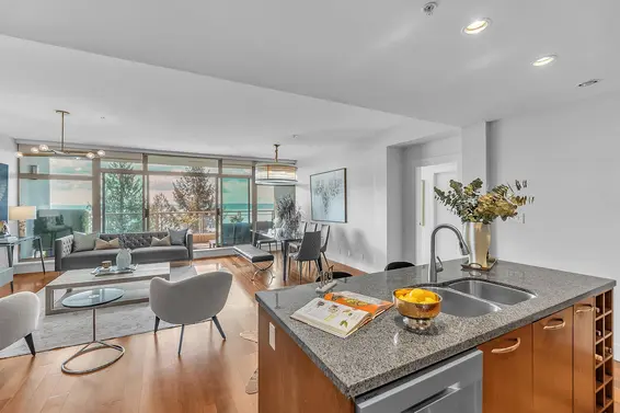 702 3335 Cypress Place, West Vancouver For Sale - image 4