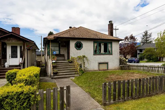 2057 Mahon Avenue, North Vancouver For Sale - image 10