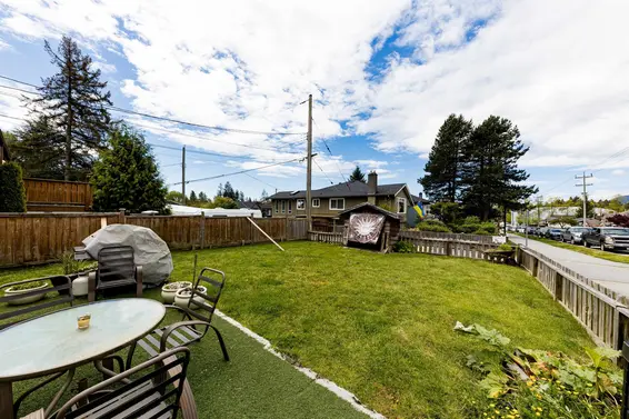 2057 Mahon Avenue, North Vancouver For Sale - image 11