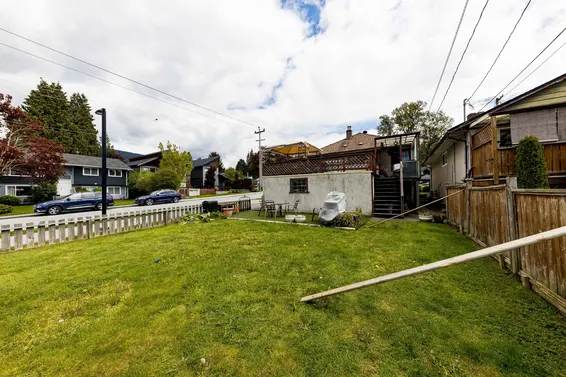 2057 Mahon Avenue, North Vancouver For Sale - image 13