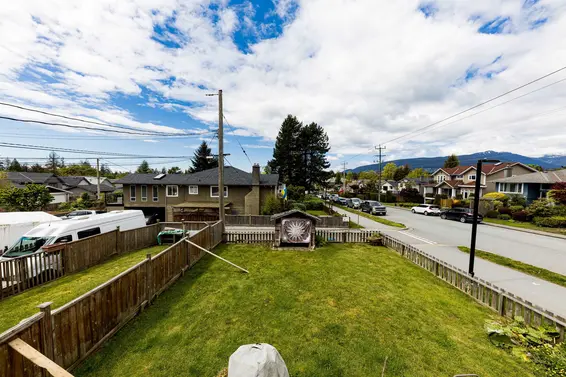 2057 Mahon Avenue, North Vancouver For Sale - image 17
