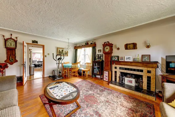 2057 Mahon Avenue, North Vancouver For Sale - image 6