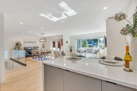 3993 Lynn Valley Road, North Vancouver For Sale - image 13