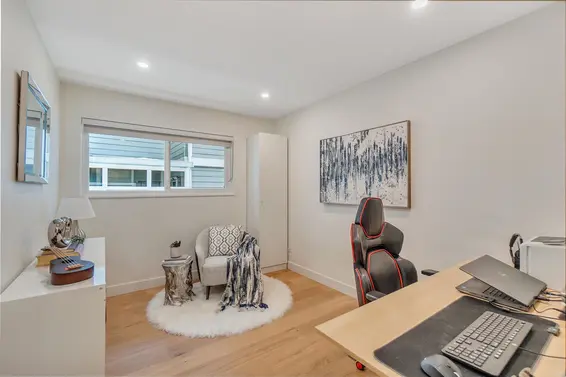 3993 Lynn Valley Road, North Vancouver For Sale - image 19