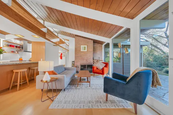 945 Sherwood Lane, West Vancouver