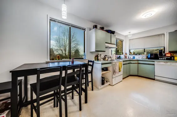 221 West 28th Street, North Vancouver For Sale - image 9