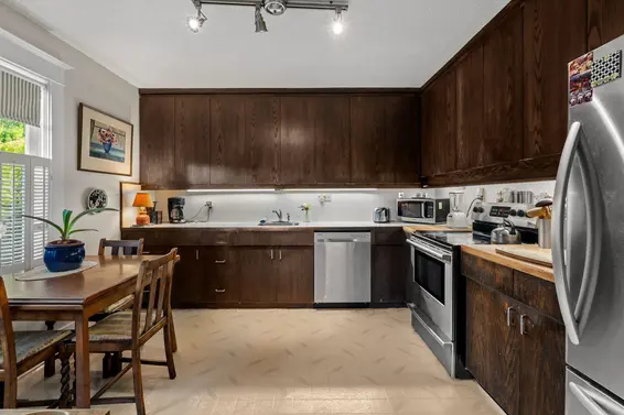401 Somerset Street, North Vancouver For Sale - image 9