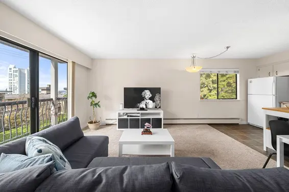 8 137 East 5th Street, North Vancouver For Sale - image 3