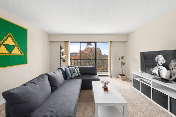 8 137 East 5th Street, North Vancouver For Sale - image 4