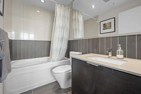 907 175 West 2nd St Street, North Vancouver For Sale - image 17