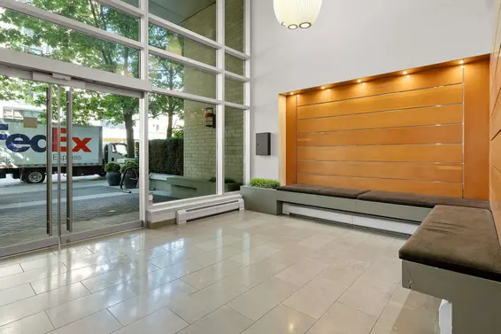907 175 West 2nd St Street, North Vancouver For Sale - image 3