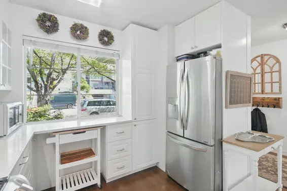 3 249 East 4th Street, North Vancouver For Sale - image 4