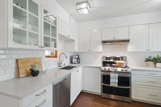 3 249 East 4th Street, North Vancouver For Sale - image 5