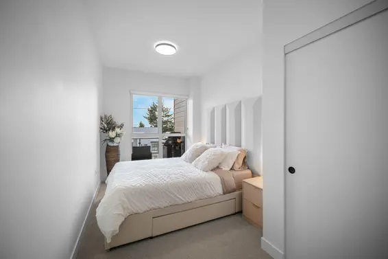 454 422 East 3rd Street, North Vancouver For Sale - image 6