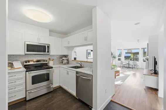 204 315 East 3rd Street, North Vancouver For Sale - image 11