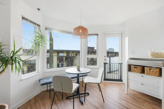 204 315 East 3rd Street, North Vancouver For Sale - image 5