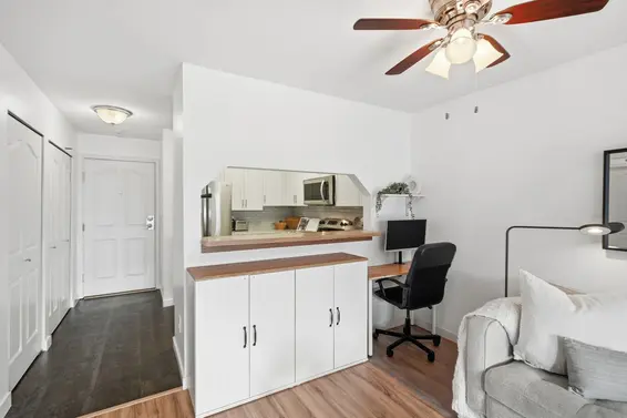 204 315 East 3rd Street, North Vancouver For Sale - image 9