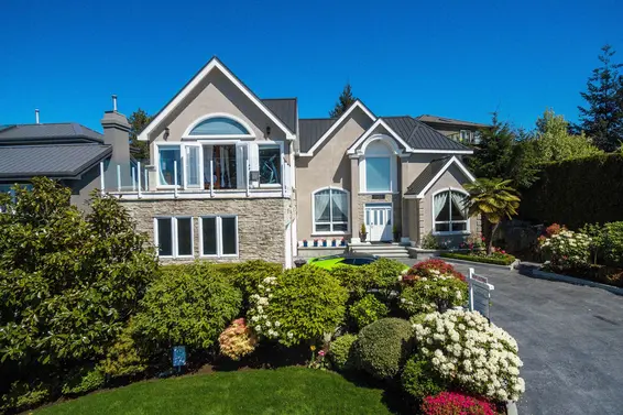 5463 West Vista Court, West Vancouver For Sale - image 2
