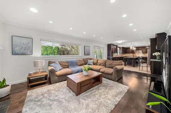 2733 Tempe Glen Drive, North Vancouver For Sale - image 10