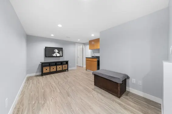 2733 Tempe Glen Drive, North Vancouver For Sale - image 33