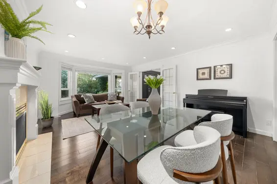 2733 Tempe Glen Drive, North Vancouver For Sale - image 8