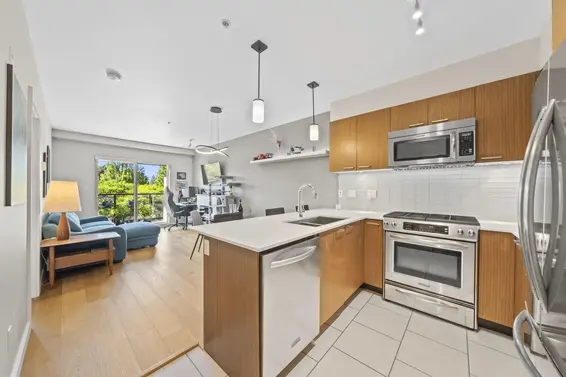 324 1330 Marine Drive, North Vancouver For Sale - image 4
