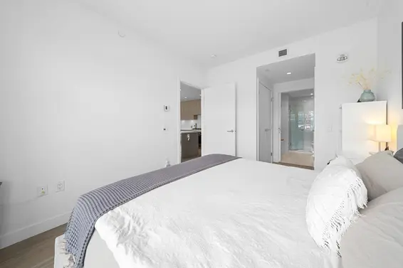 413 747 East 3rd Street, North Vancouver For Sale - image 19