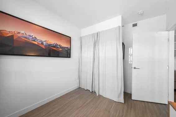 413 747 East 3rd Street, North Vancouver For Sale - image 32