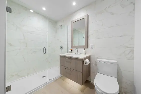 413 747 East 3rd Street, North Vancouver For Sale - image 35