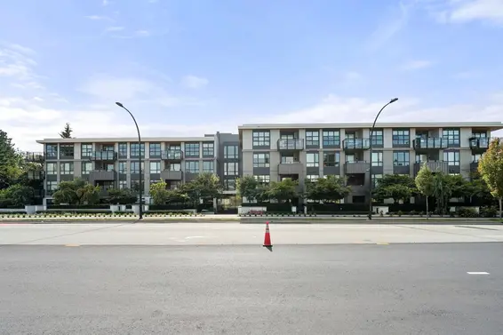 413 747 East 3rd Street, North Vancouver For Sale - image 39