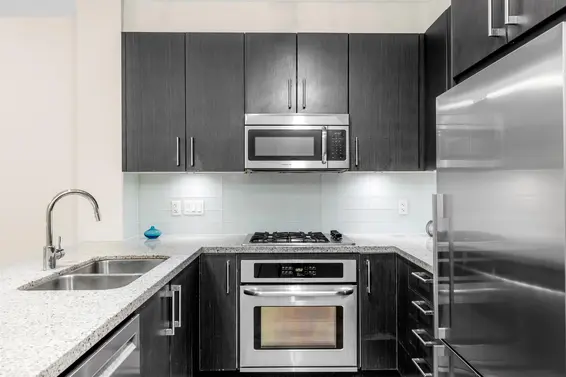 111 139 West 22nd Street, North Vancouver For Sale - image 5