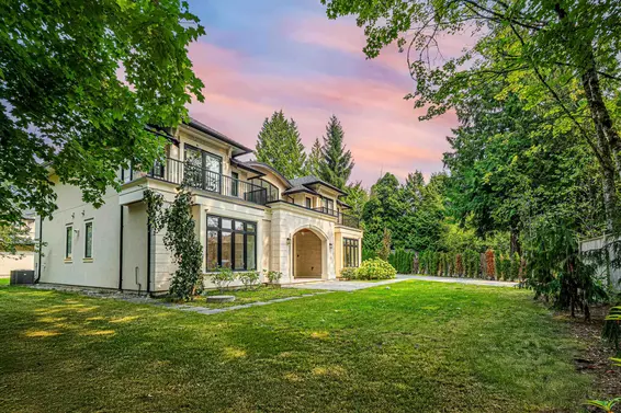 1048 Handsworth Road, North Vancouver For Sale - image 2
