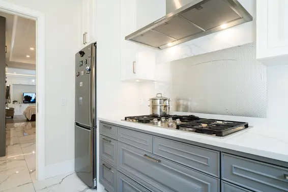 1048 Handsworth Road, North Vancouver For Sale - image 32