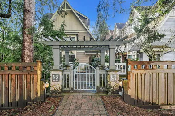 6 1075 Lynn Valley Road, North Vancouver