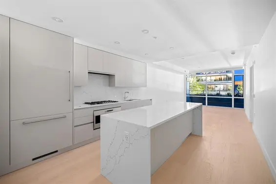 205 1331 Marine Drive, West Vancouver For Sale - image 3