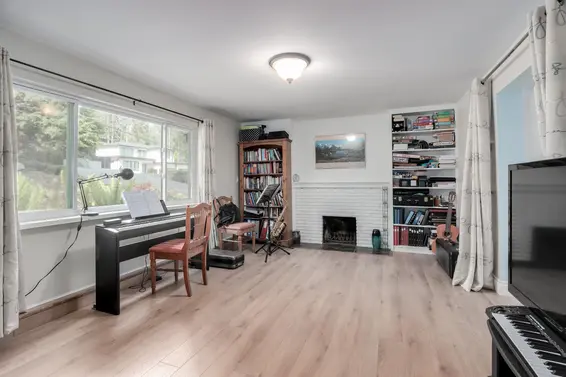 999 Frederick Road, North Vancouver For Sale - image 13