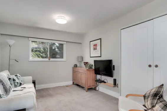 999 Frederick Road, North Vancouver For Sale - image 20
