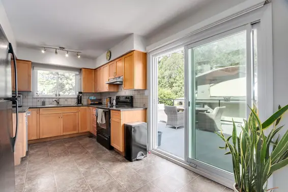 999 Frederick Road, North Vancouver For Sale - image 6