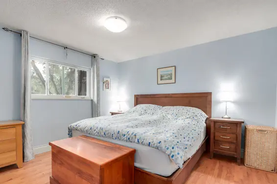 999 Frederick Road, North Vancouver For Sale - image 9