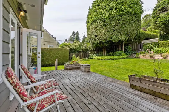 1053 Lawson Avenue, West Vancouver For Sale - image 15
