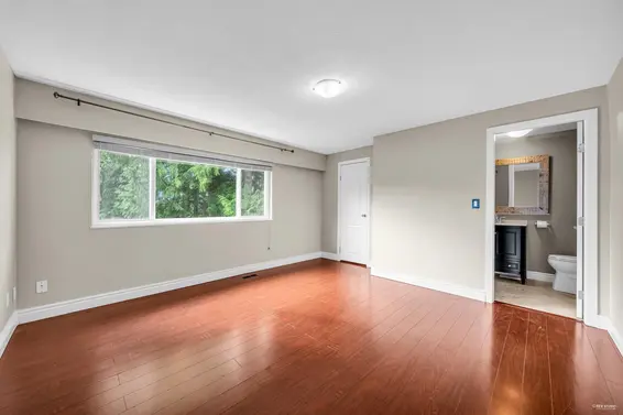 84 Laurie Crescent, West Vancouver For Sale - image 12