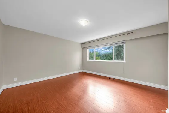 84 Laurie Crescent, West Vancouver For Sale - image 16