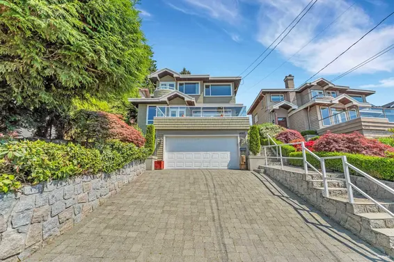 4080 St. Pauls Avenue, North Vancouver