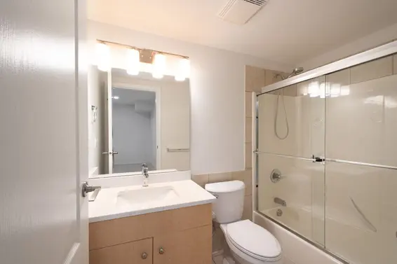 4080 St. Pauls Avenue, North Vancouver For Sale - image 30