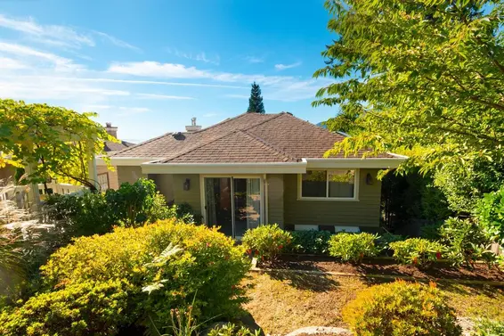 4080 St. Pauls Avenue, North Vancouver For Sale - image 34
